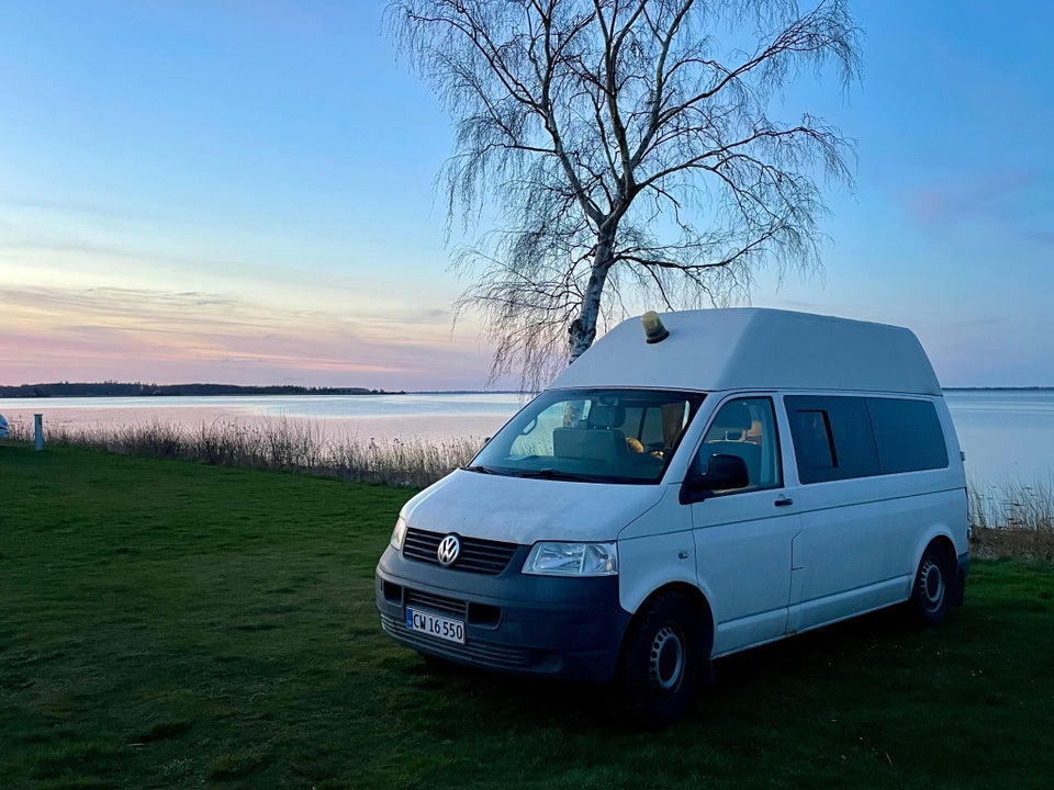 VW Transporter 2,5 TDi 174 Kombi DSG lang 5d