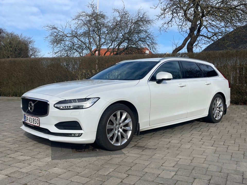 Volvo V90 2,0 D4 190 Momentum aut. 5d