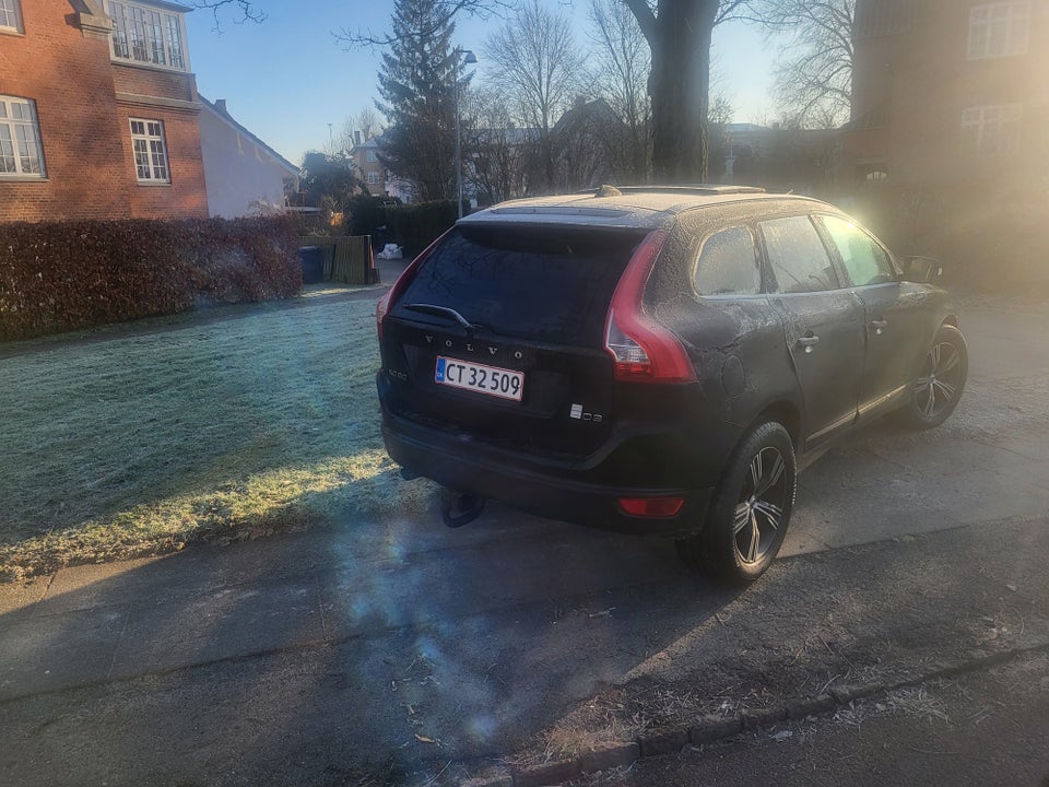 Volvo XC60 2,4 D3 163 Summum aut. AWD 5d