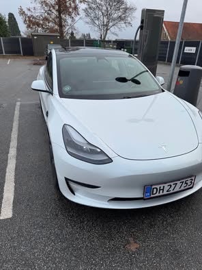 Tesla Model 3 Long Range AWD 4d