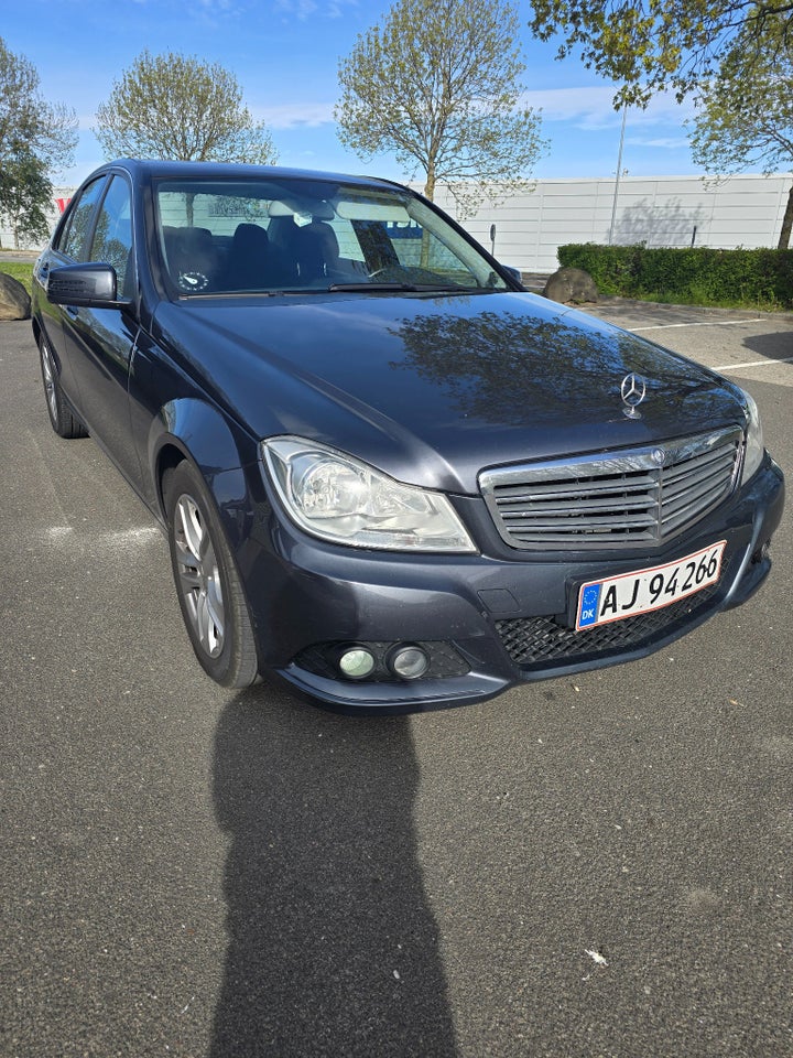 Mercedes C180 2,2 CDi Avantgarde stc. BE 5d