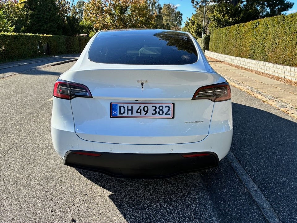 Tesla Model Y Long Range AWD 5d