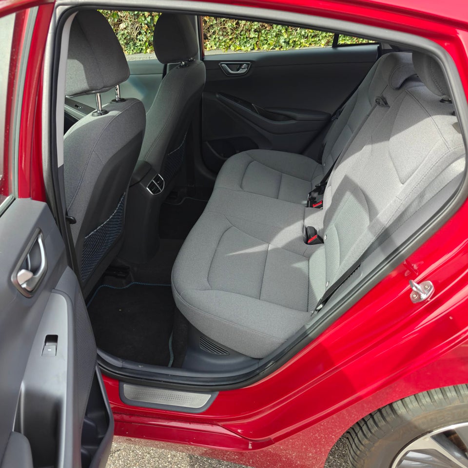 Hyundai Ioniq 1,6 PHEV Premium DCT 5d