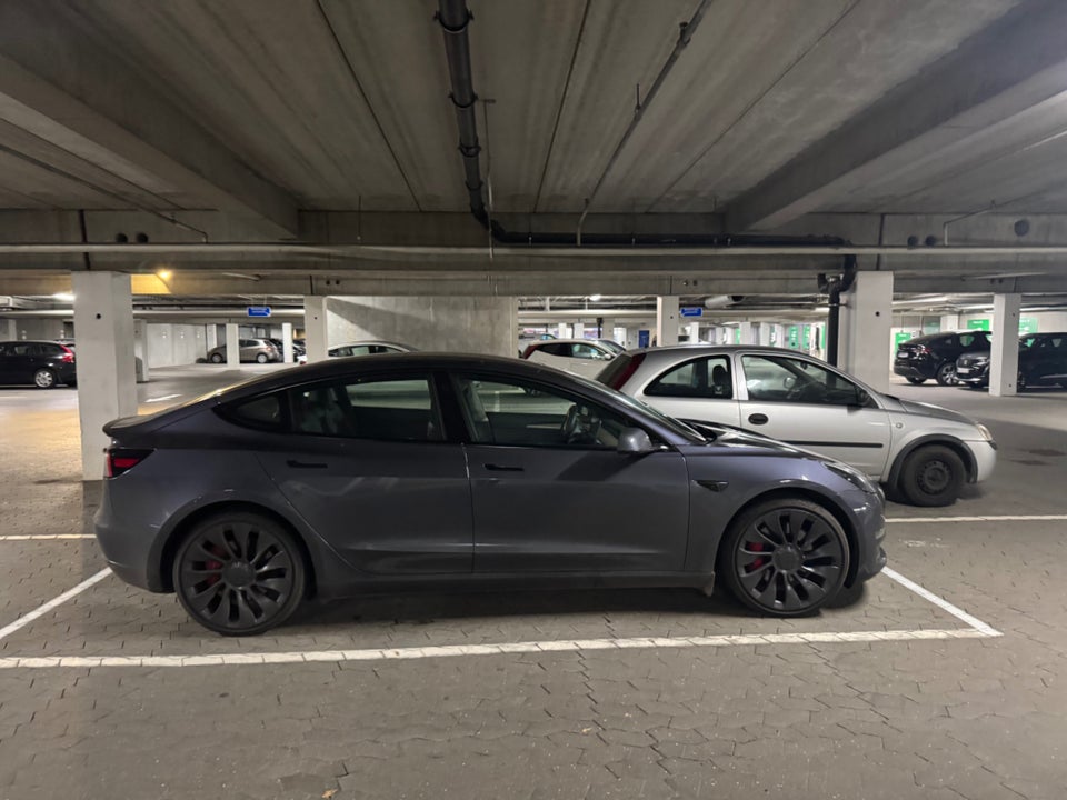 Tesla Model 3 Performance AWD 4d