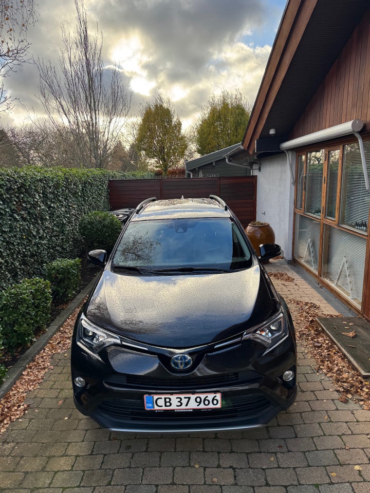 Toyota RAV4 2,5 Hybrid H3 Selected MDS 5d