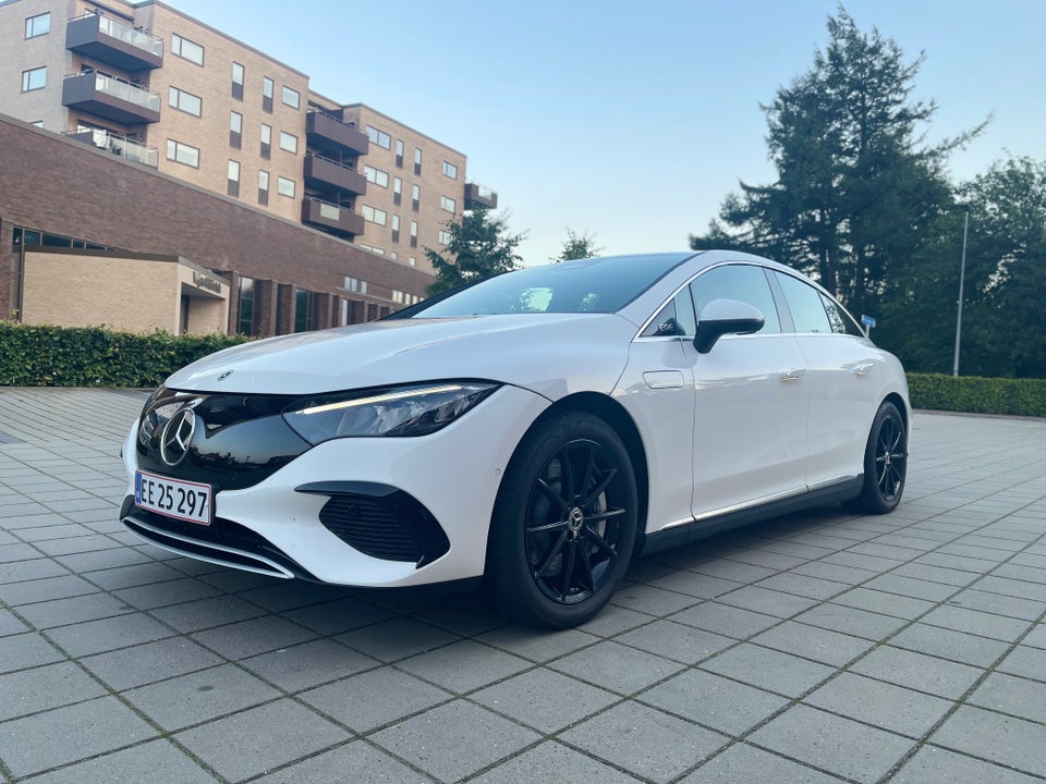 Mercedes EQE300 Electric Art 4d