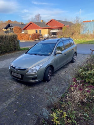 Hyundai i30 1,6 CRDi 90 Classic CW 5d