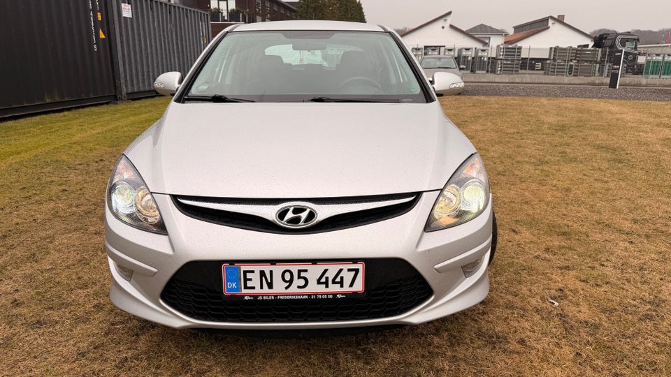 Hyundai i30 1,6 CRDi 90 Blue Drive 5d