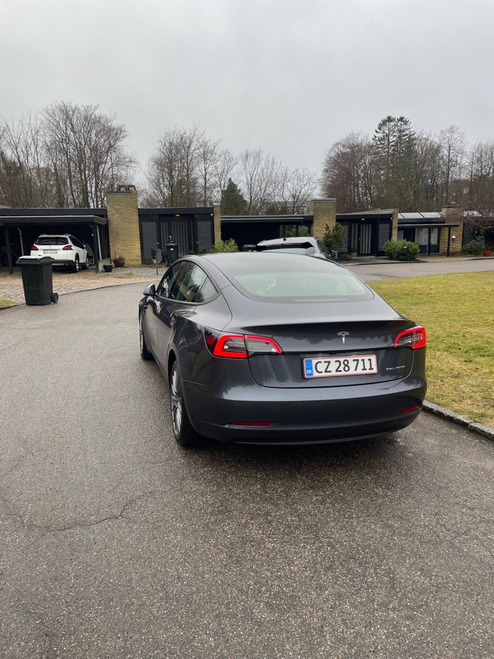 Tesla Model 3 Long Range AWD 4d