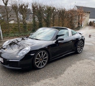 Porsche 911 Targa 4 3,0 PDK 2d