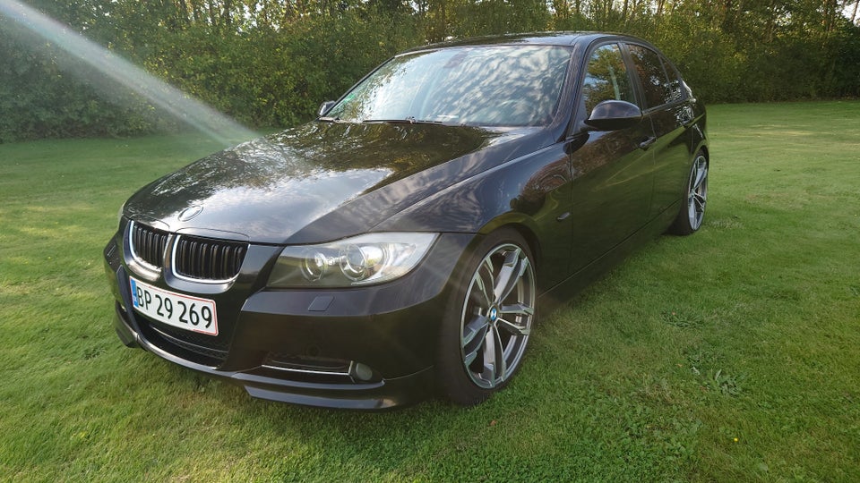 BMW 320i 2,0  4d