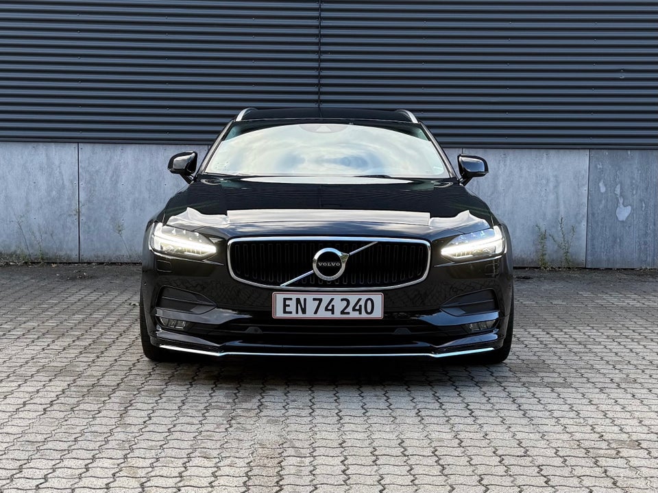 Volvo V90 2,0 T5 254 Momentum aut. 5d