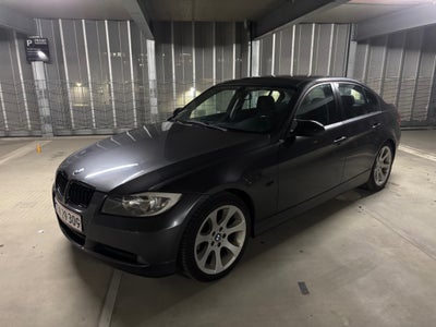 BMW 320i 2,0  4d