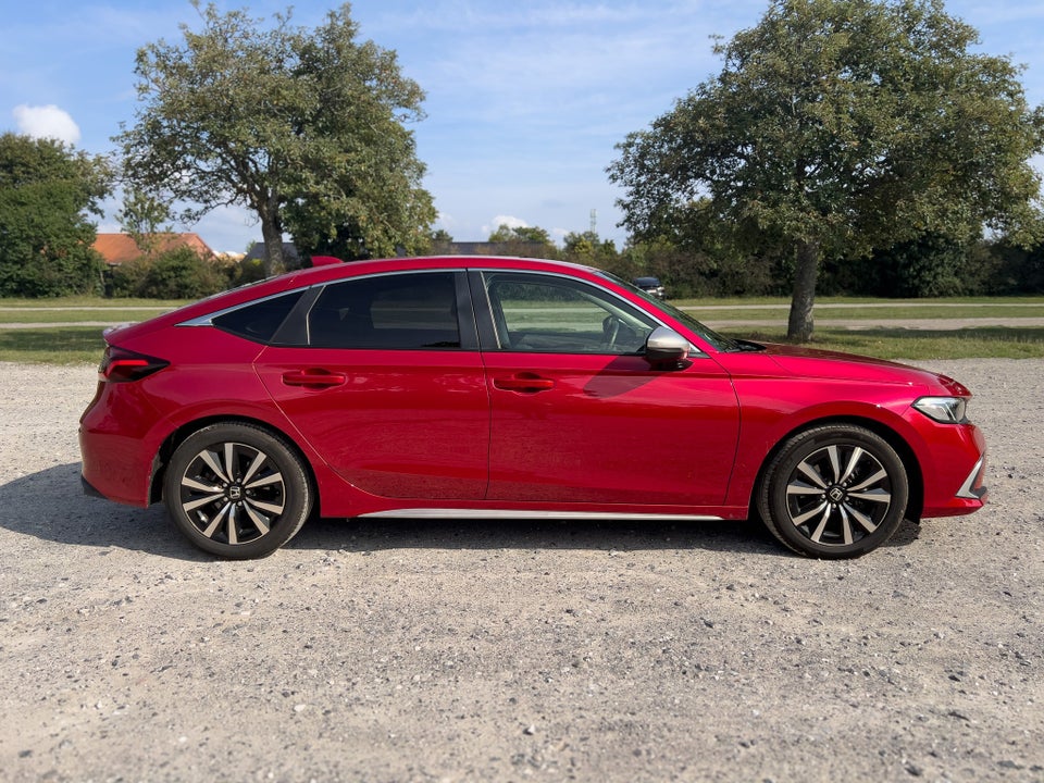 Honda Civic 2,0 e:HEV Elegance eCVT 5d