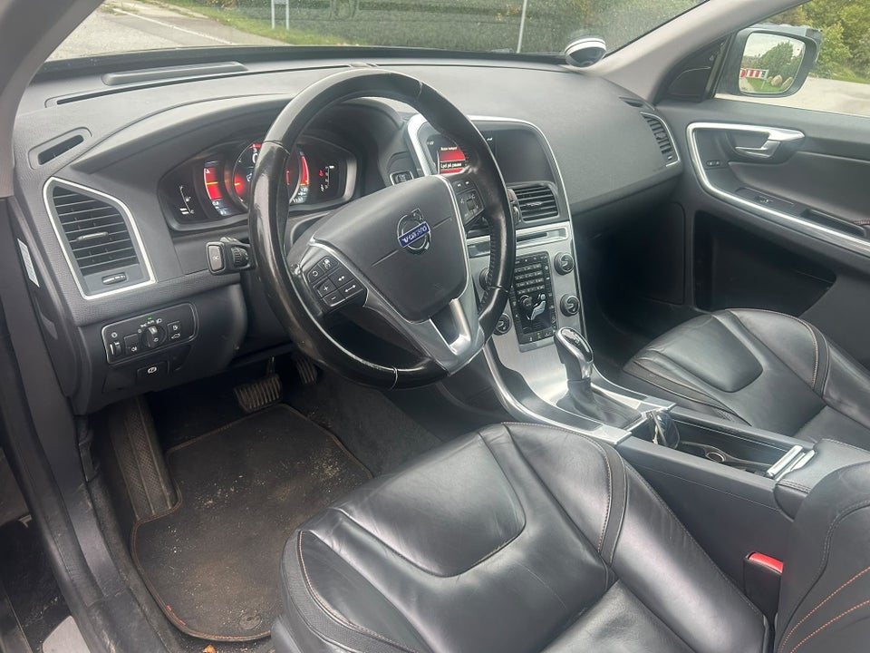 Volvo XC60 2,4 D4 190 Ocean Race aut. AWD 5d