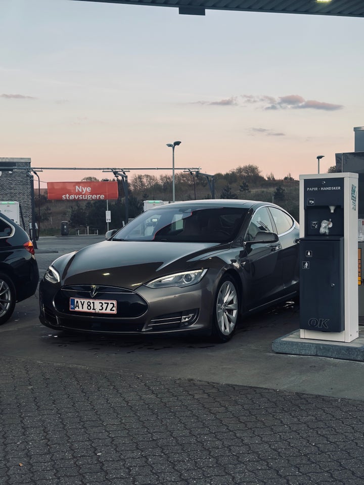 Tesla Model S 70D 5d