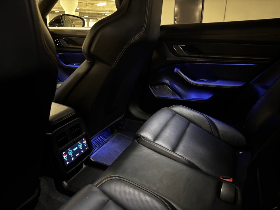 Porsche Taycan Turbo S Performance+ Cross Turismo 5d