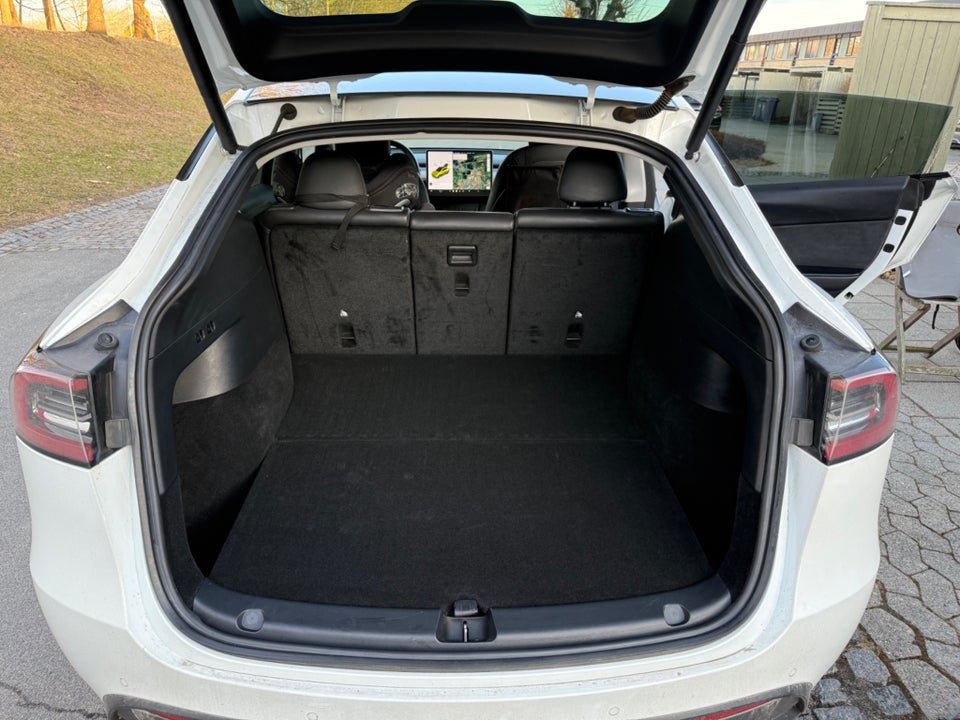 Tesla Model Y Long Range AWD 5d