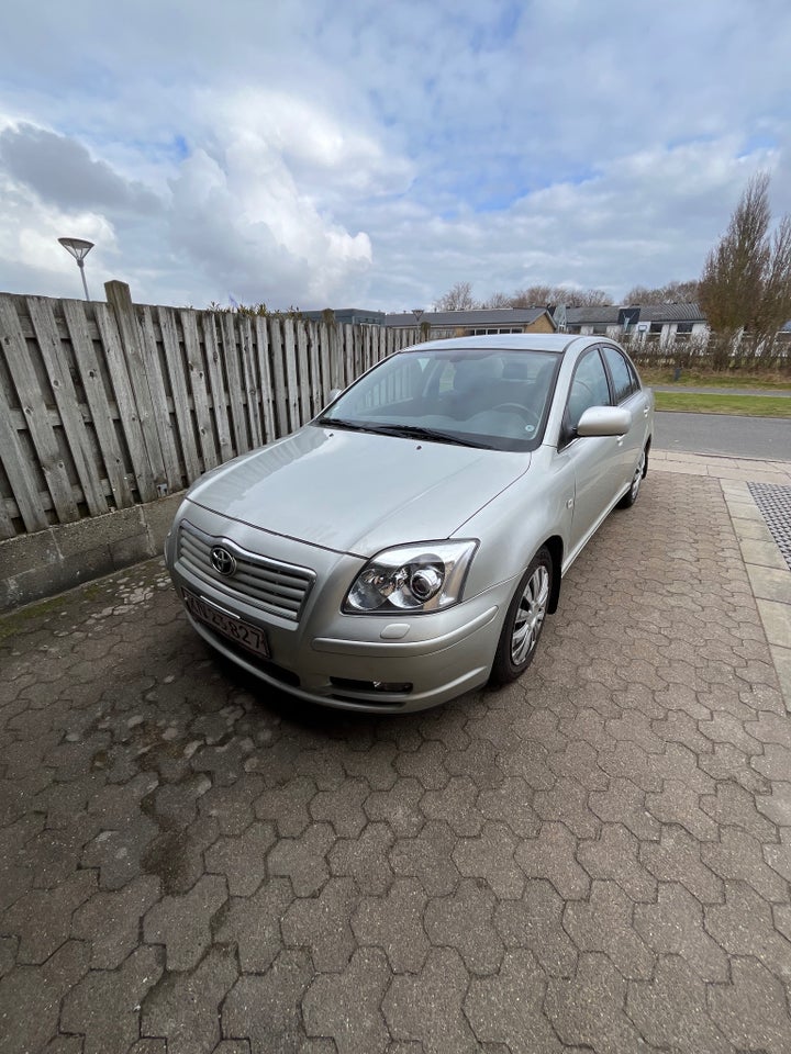 Toyota Avensis 1,8 VVT-i Sol 4d