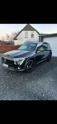 Mercedes EQB300  4Matic 5d
