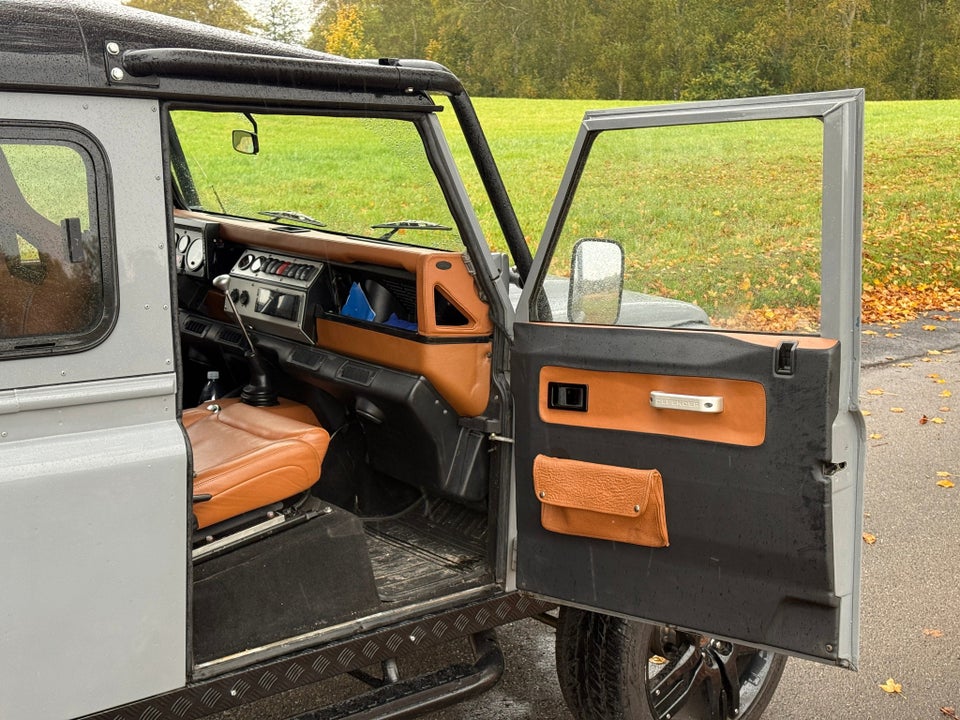 Land Rover Defender 110 6,2 V8 Crew Cab aut. 2d