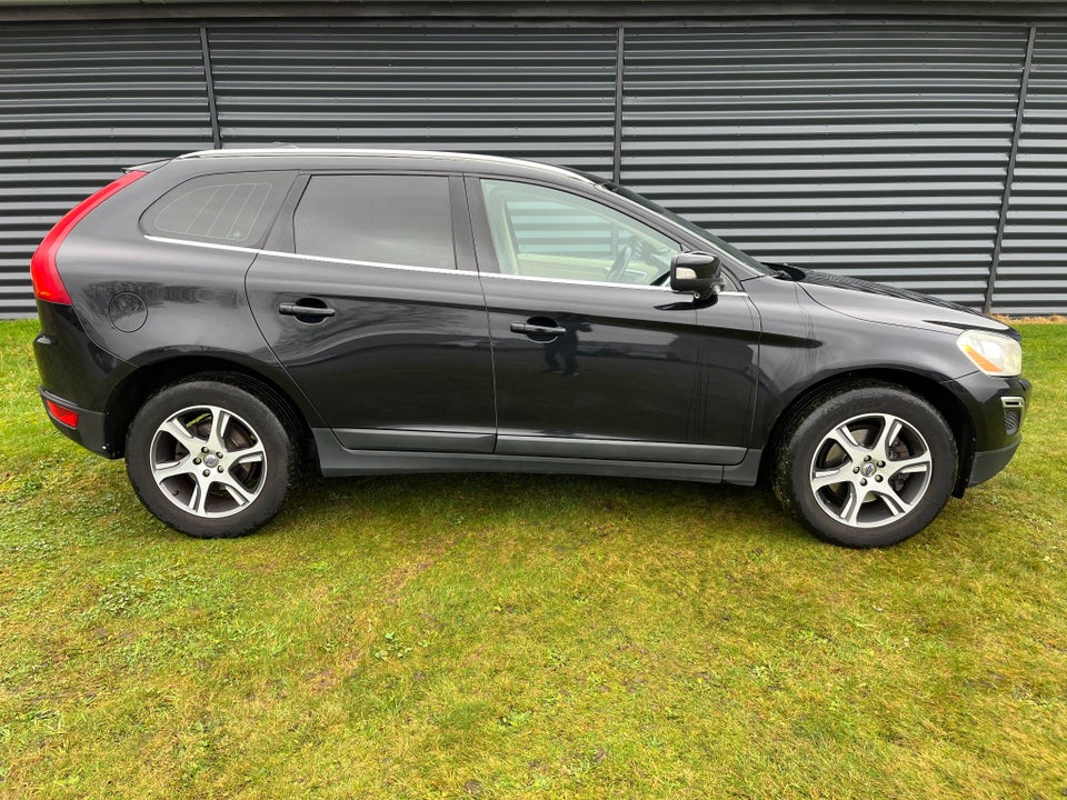 Volvo XC60 2,4 D3 163 Summum aut. AWD 5d