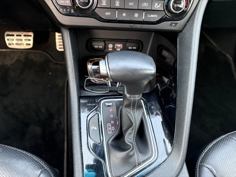 Kia Niro 1,6 HEV Attraction+ DCT 5d