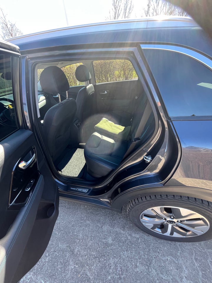 Kia e-Niro 64 Advance 5d