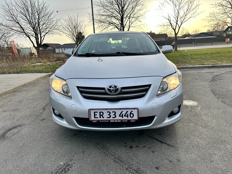 Toyota Corolla 1,6 Luna 4d