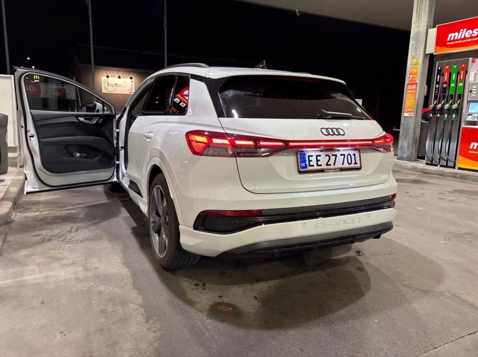 Audi Q4 e-tron 40 S-line 5d