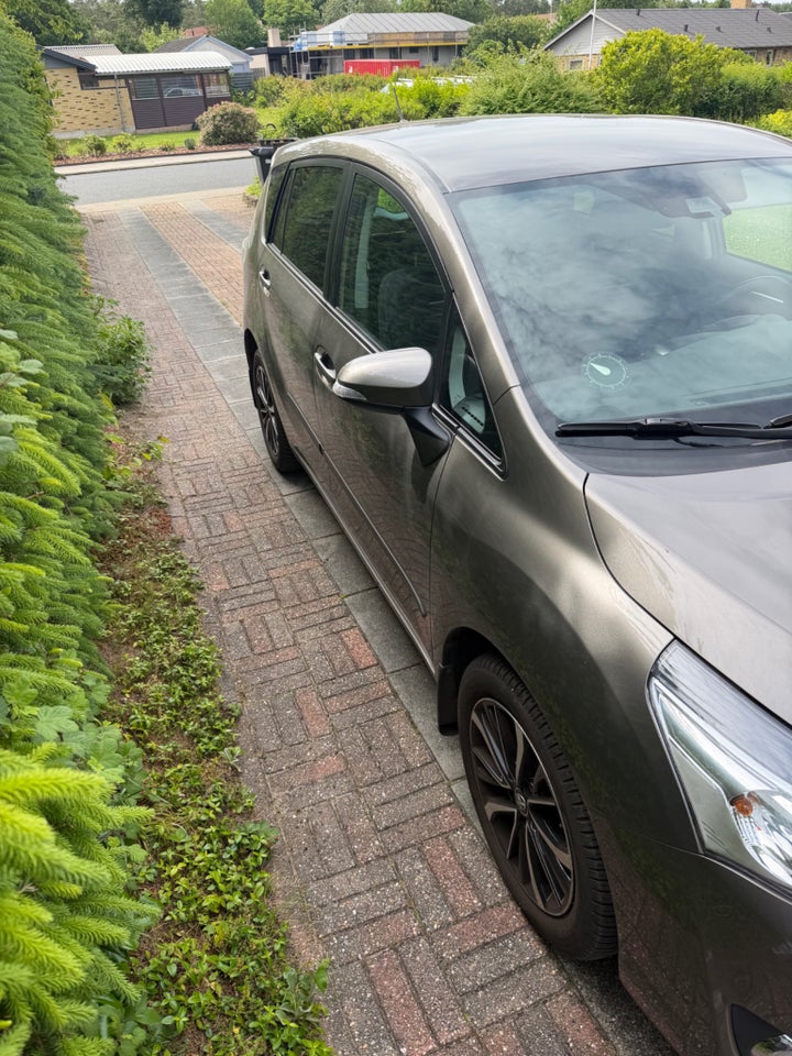 Toyota Verso 1,8 VVT-i T2 Premium 5d