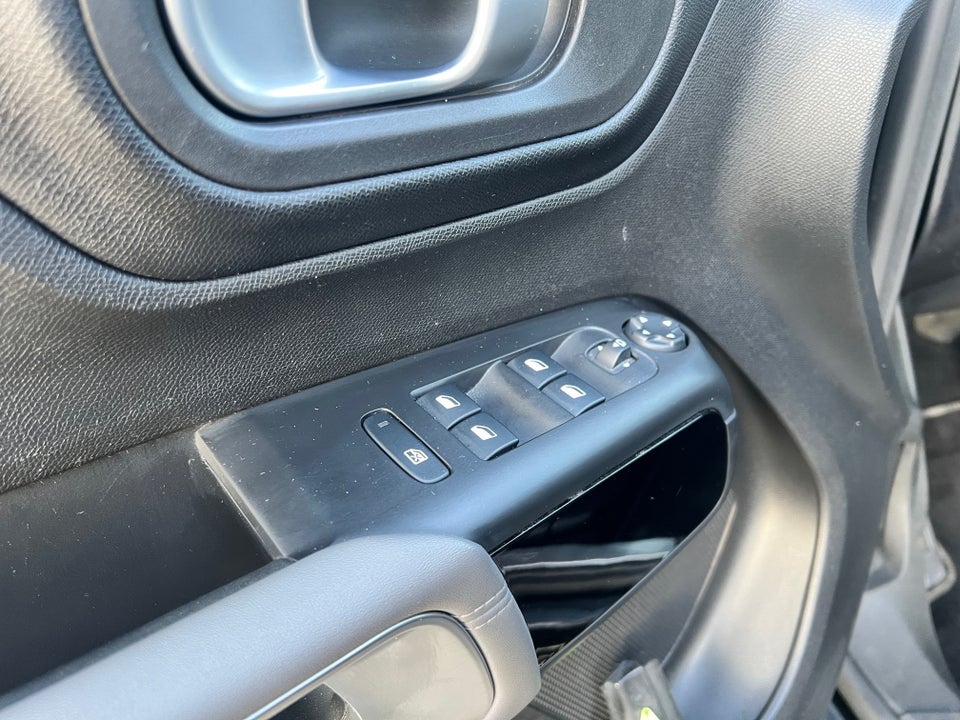 Citroën C5 Aircross 1,6 Hybrid Shine Sport EAT8 5d