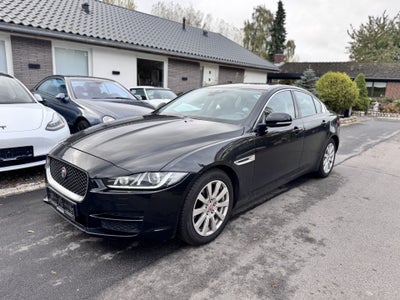 Jaguar XE 2,0 D180 Pure aut. 4d