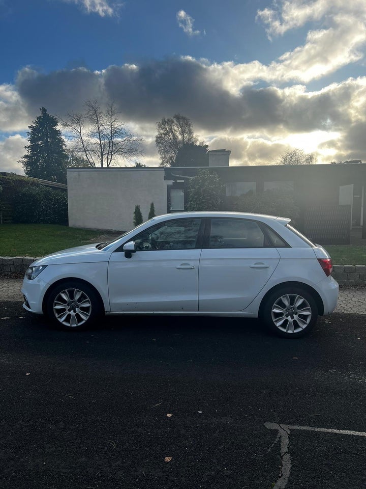 Audi A1 1,4 TFSi 122 Ambition Sportback S-tr. 5d