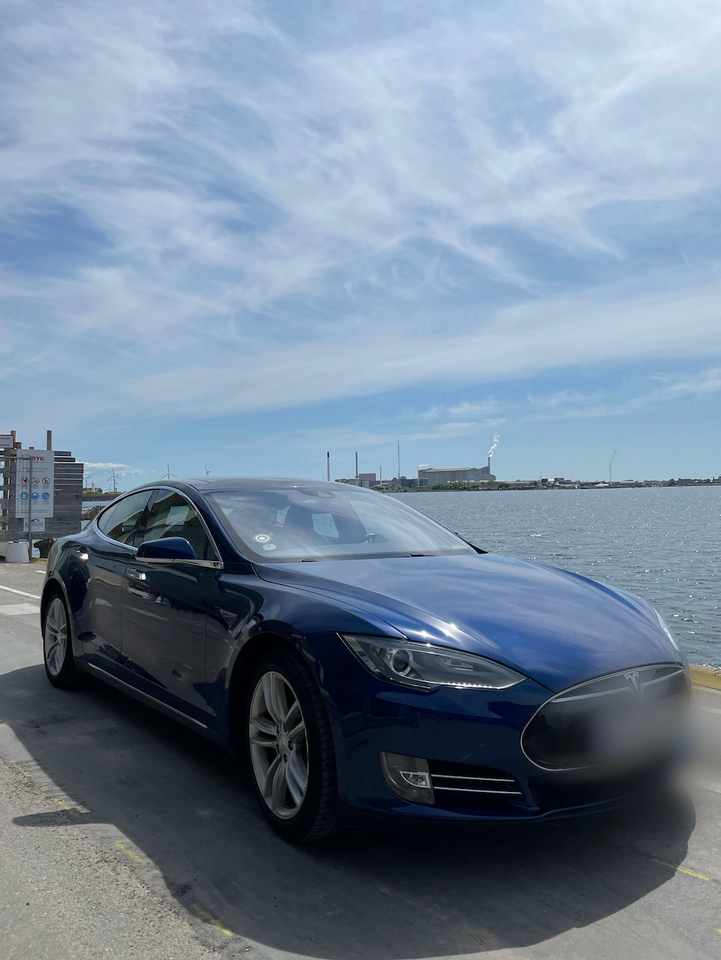 Tesla Model S 85D 5d