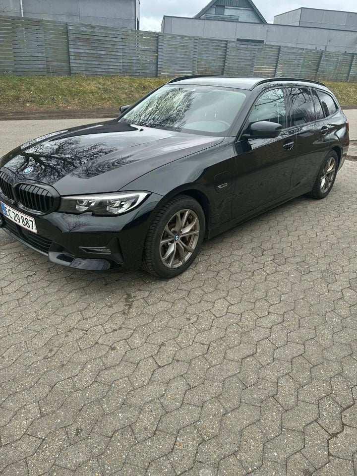 BMW 330e 2,0 Touring Sport Line aut. 5d