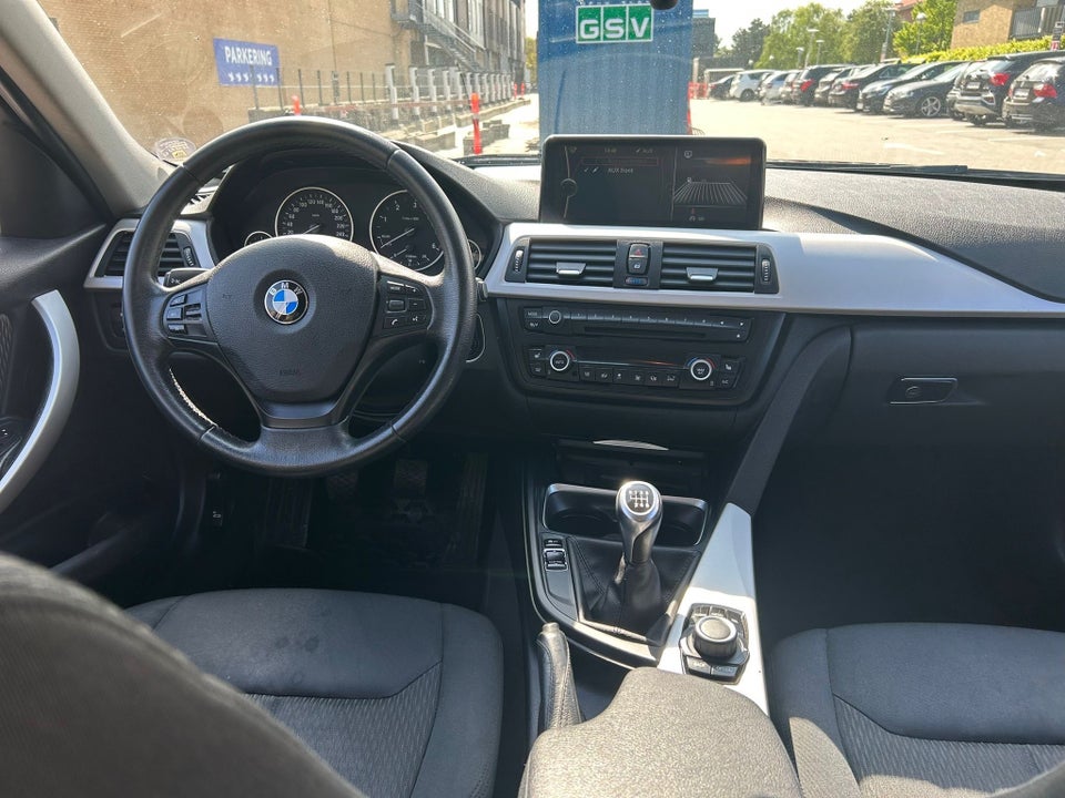 BMW 318d 2,0 Touring 5d