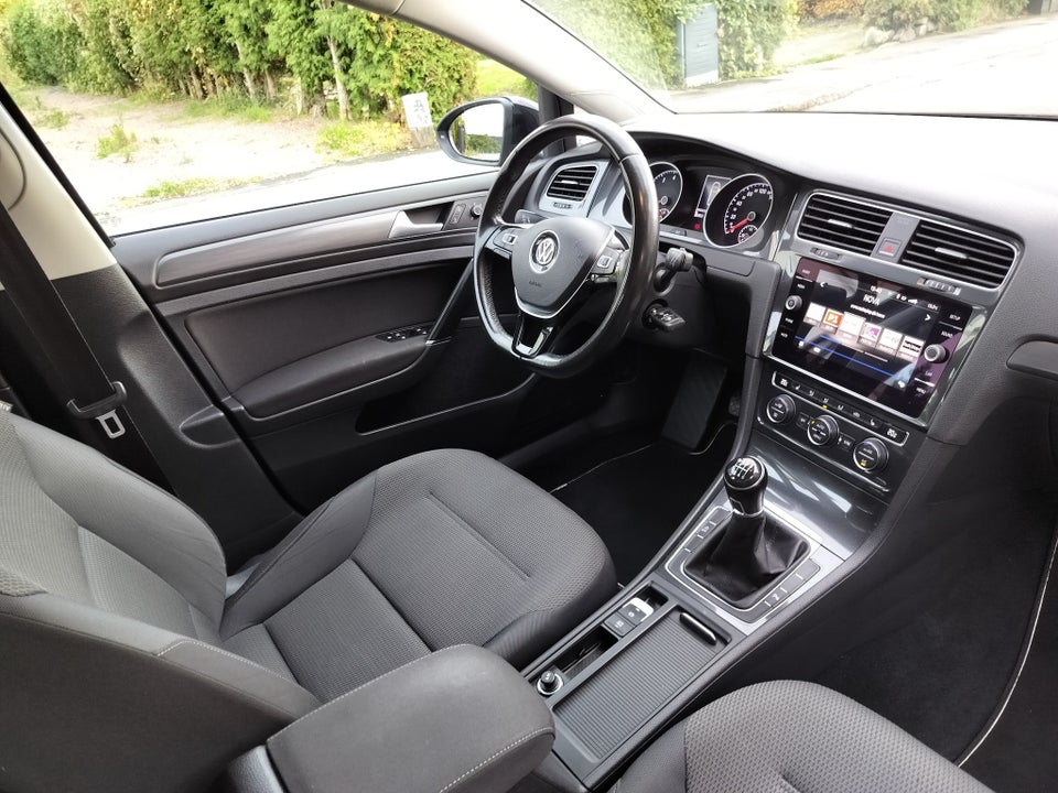 VW Golf VII 1,4 TSi 125 Comfortline BMT 5d