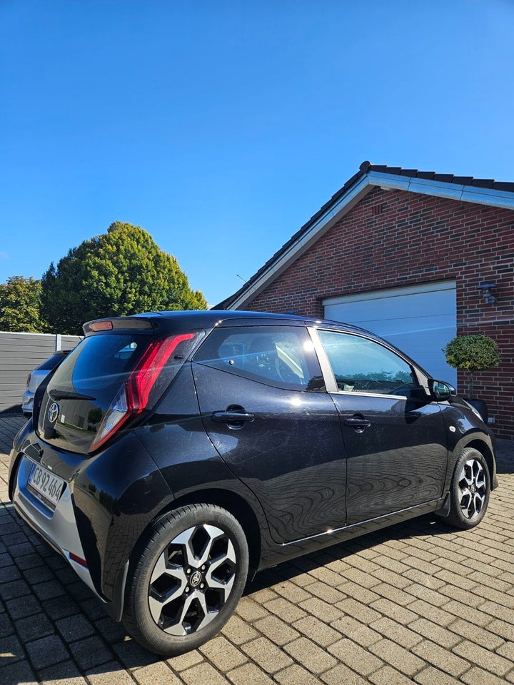 Toyota Aygo 1,0 VVT-i x-play 5d