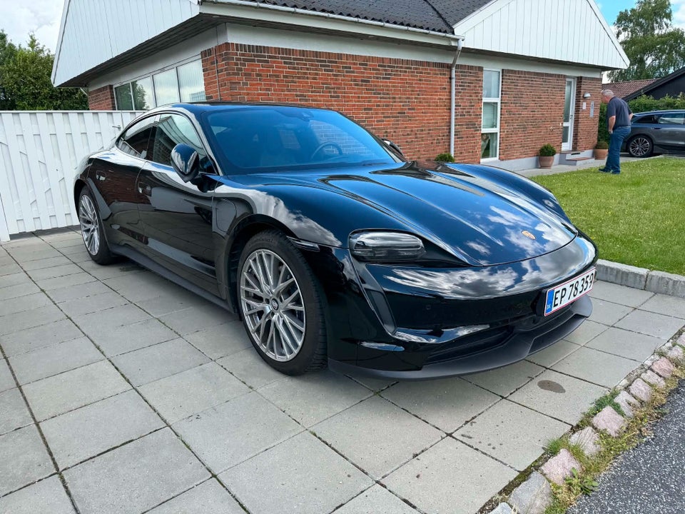 Porsche Taycan 4d