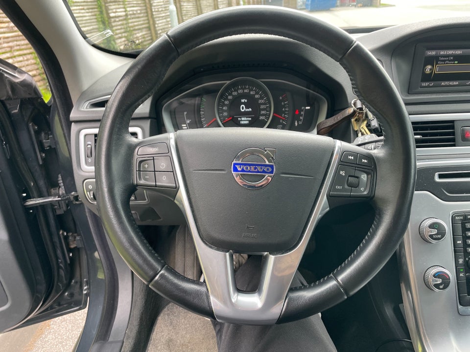 Volvo V70 2,0 T4 190 Momentum aut. 5d