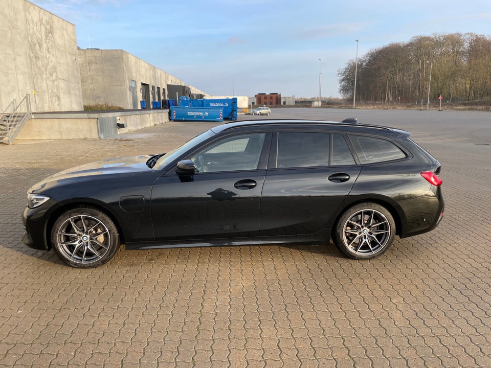 BMW 330e 2,0 Touring Sport Line aut. 5d