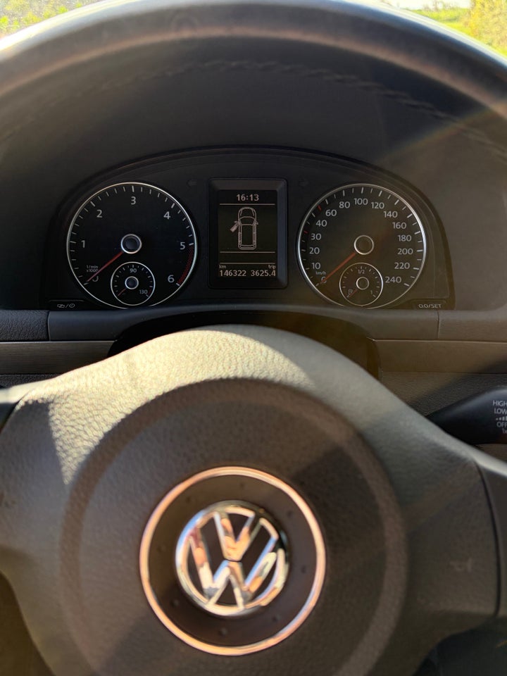 VW Touran 1,6 TDi 105 Comfortline BMT Van 5d