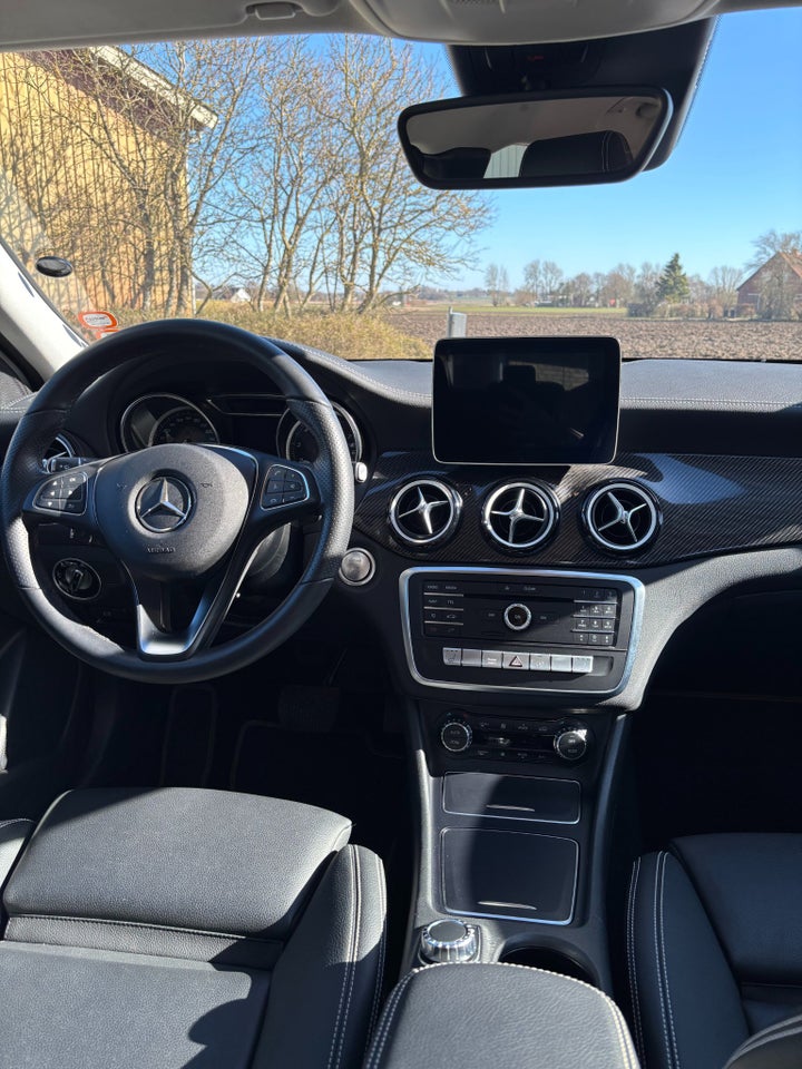 Mercedes GLA200 1,6 AMG Line aut. 5d