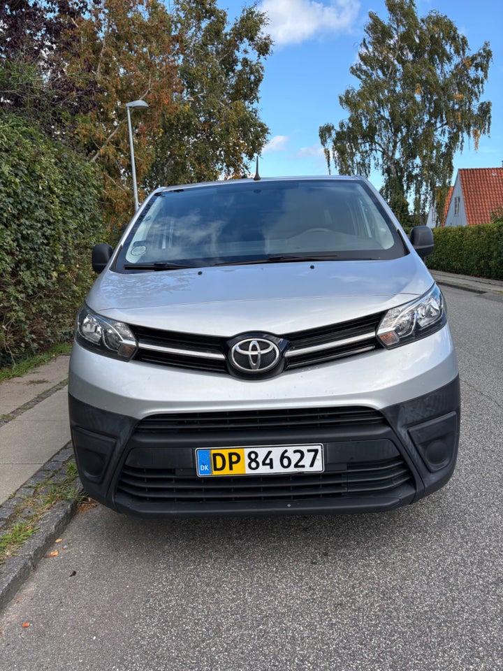 Toyota ProAce 1,6 D 115 Medium Comfort 5d