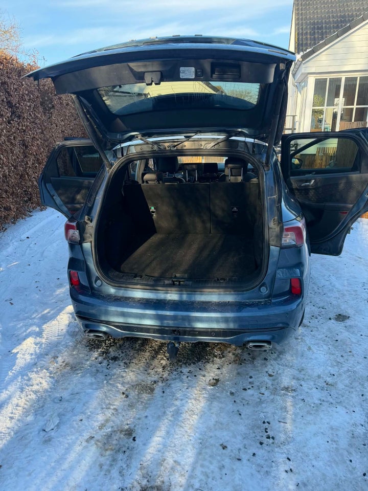 Ford Kuga 2,5 PHEV ST-Line X CVT 5d