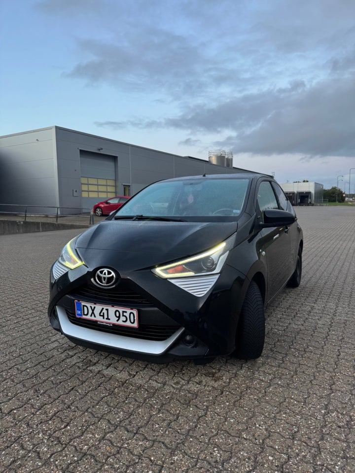 Toyota Aygo 1,0 VVT-i x-plore 5d