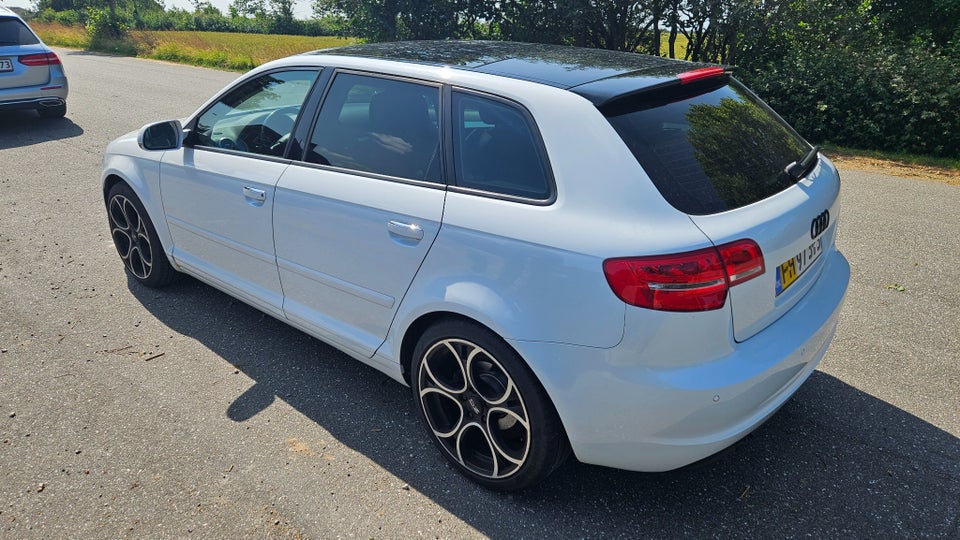 Audi A3 2,0 TDi Ambiente Sportback S-tr. Van 5d