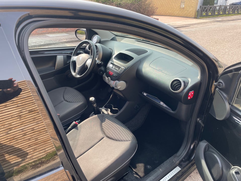 Peugeot 107 1,0 Trendy 2-tr. 5d