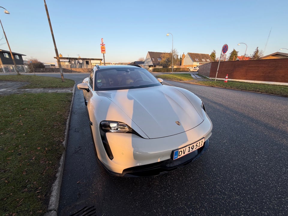 Porsche Taycan 4S Performance+ Cross Turismo 5d